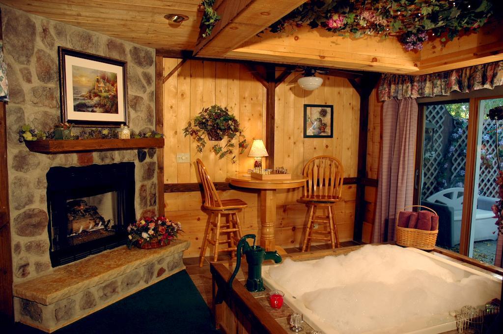 Lazy Cloud Bed and Breakfast Williams Bay Δωμάτιο φωτογραφία